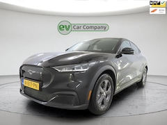 Ford Mustang Mach-E - RWD 75 kWh | SOH 95% | Camera | Stoelverwarming | CarPlay | 1e Eigenaar | Incl. BTW
