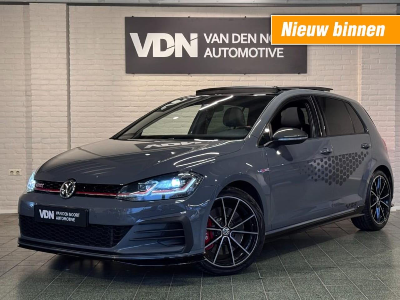 Volkswagen Golf - 2.0 TSI GTI TCR DSG Pano ACC Virtual Keyless 18'' - AutoWereld.nl