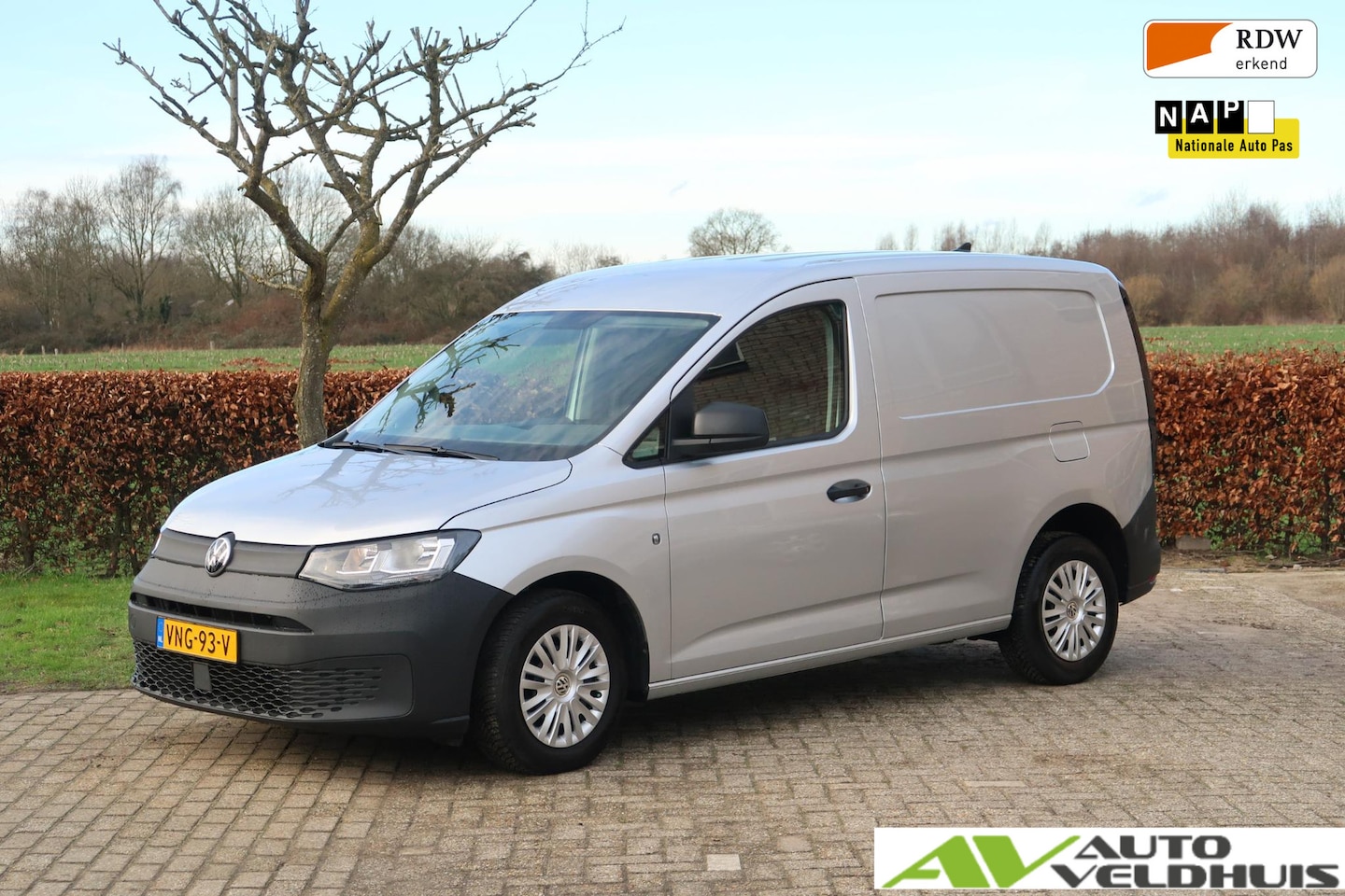 Volkswagen Caddy Cargo - 2.0 TDI Trend TREKHAAK - AutoWereld.nl