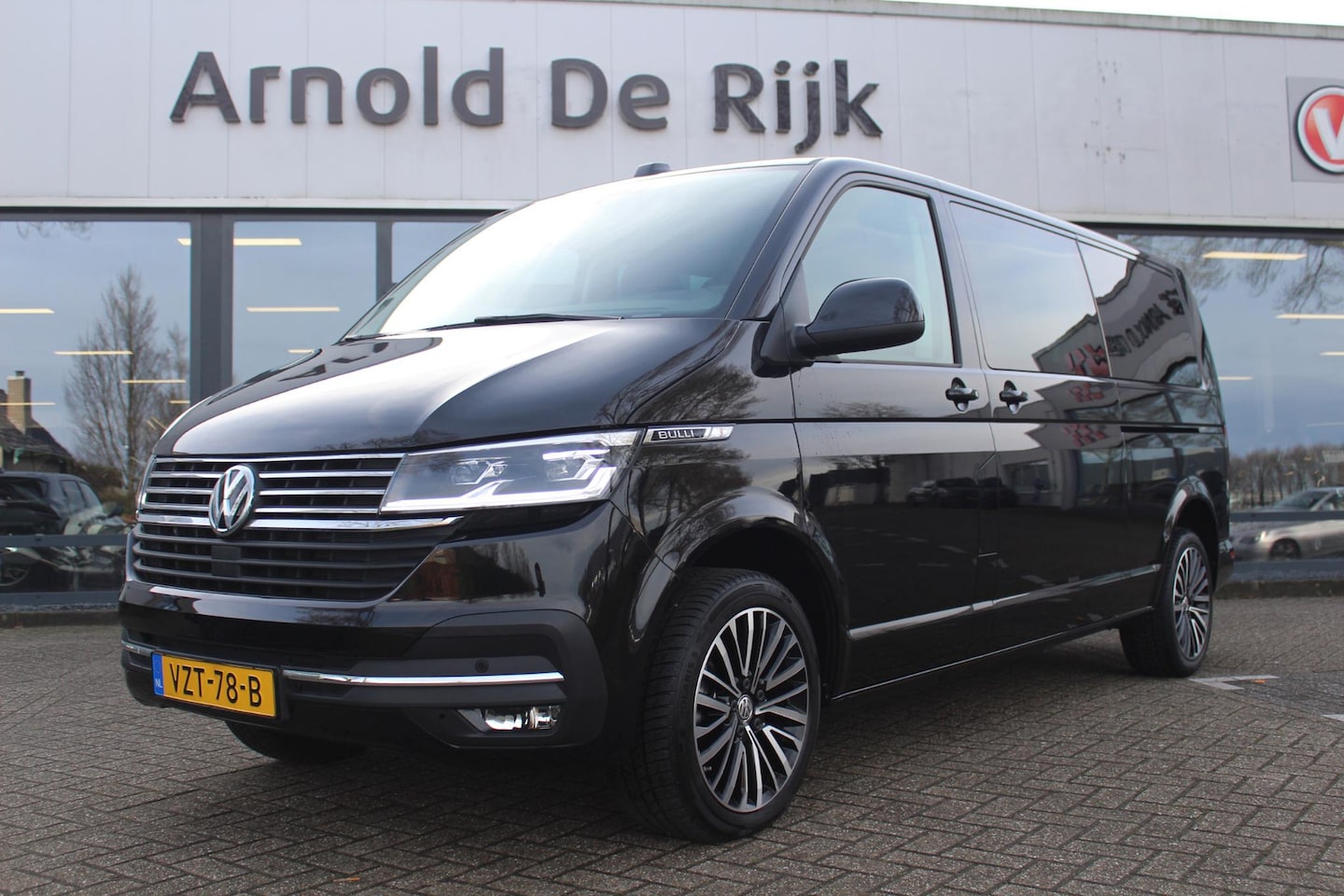 Volkswagen Transporter - 2.0 TDI L2H1 30 DC Bulli 2.0 TDI L2H1 30 DC Bulli - AutoWereld.nl