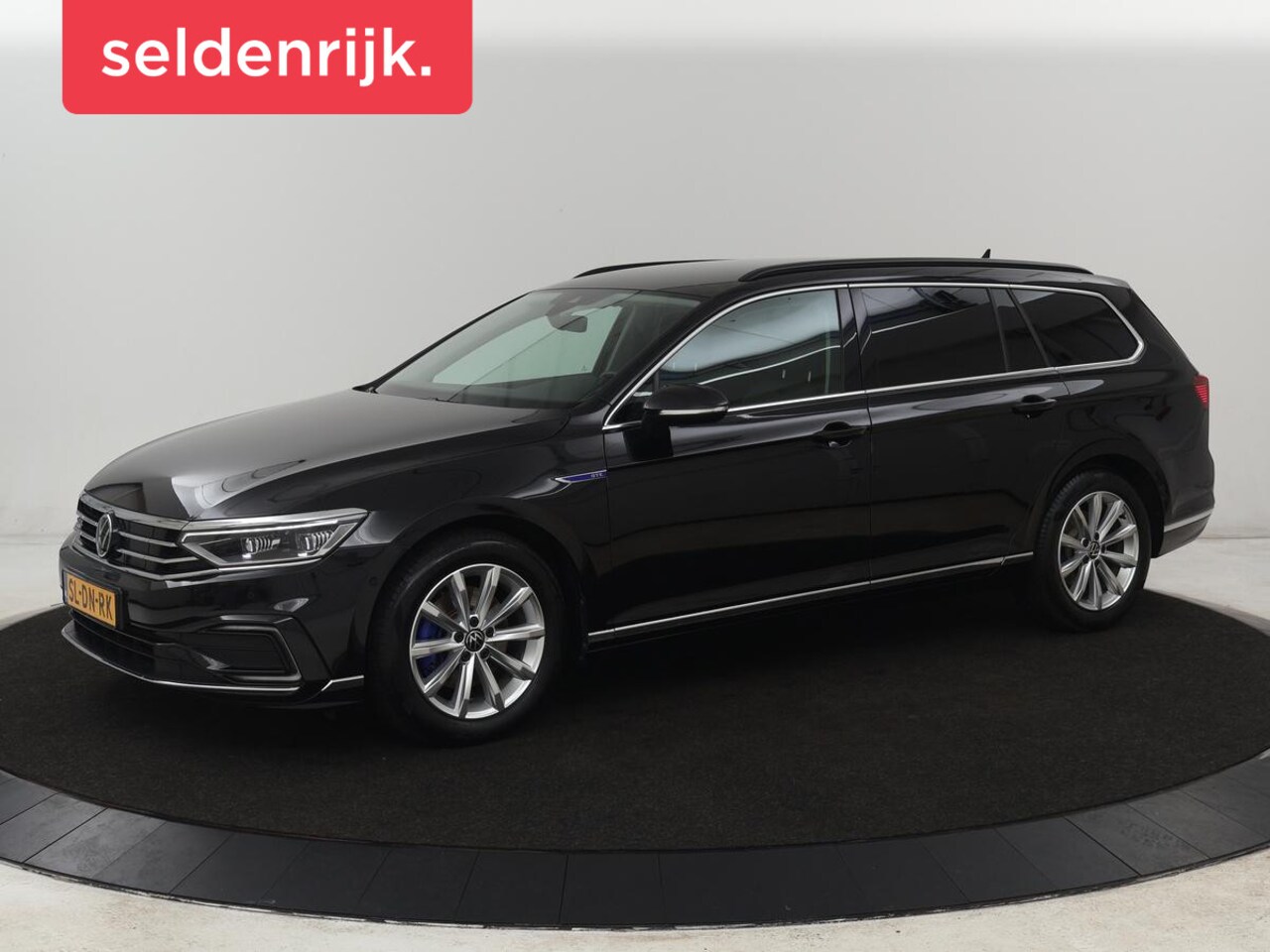 Volkswagen Passat Variant - 1.4 TSI PHEV GTE | Trekhaak | Stoelverwarming | Camera | Adaptive cruise | Carplay | Matri - AutoWereld.nl