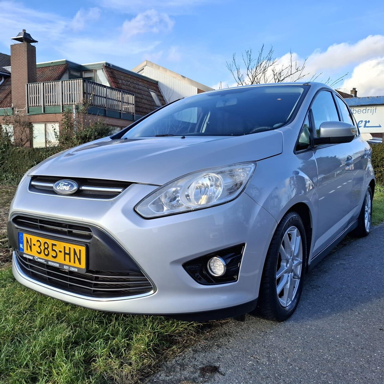 Ford C-Max - 1.0 Ecoboost Trekhaak - Sportvelgen - Verwarmde voorstoelen + voorruit - AutoWereld.nl