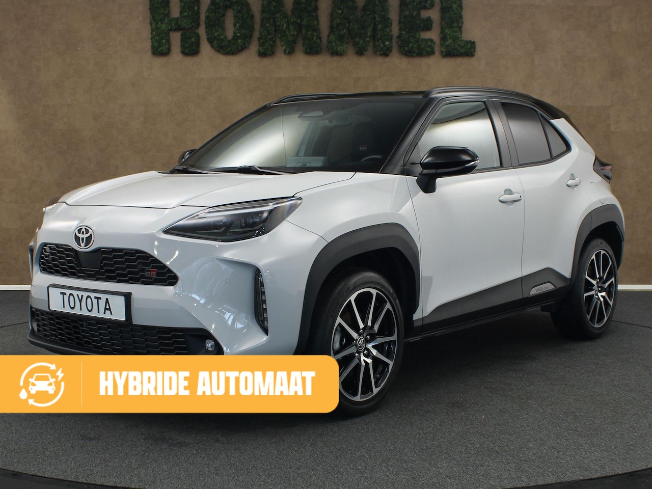 Toyota Yaris Cross - 1.5 Hybrid 130 GR Sport - ELEKTRISCH BEDIENDE ACHTERKLEP - PARKEERSENSOREN VOOR + ACHTER - - AutoWereld.nl