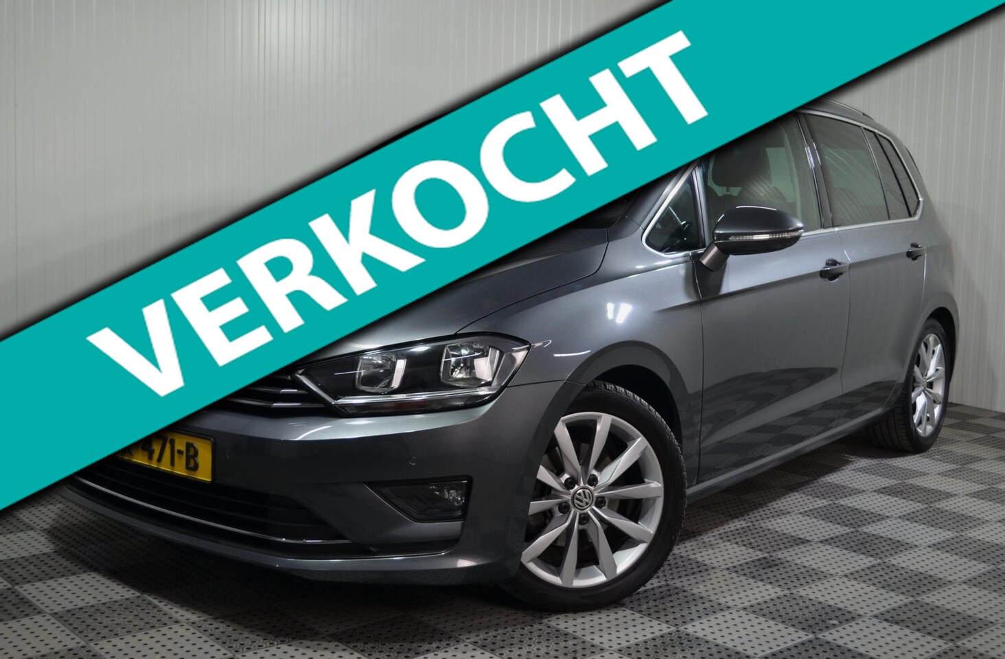 Volkswagen Golf Sportsvan - 1.4 TSI Highline / Trekhaak / Carplay / Camera / 1 eigenaar / NL auto - AutoWereld.nl