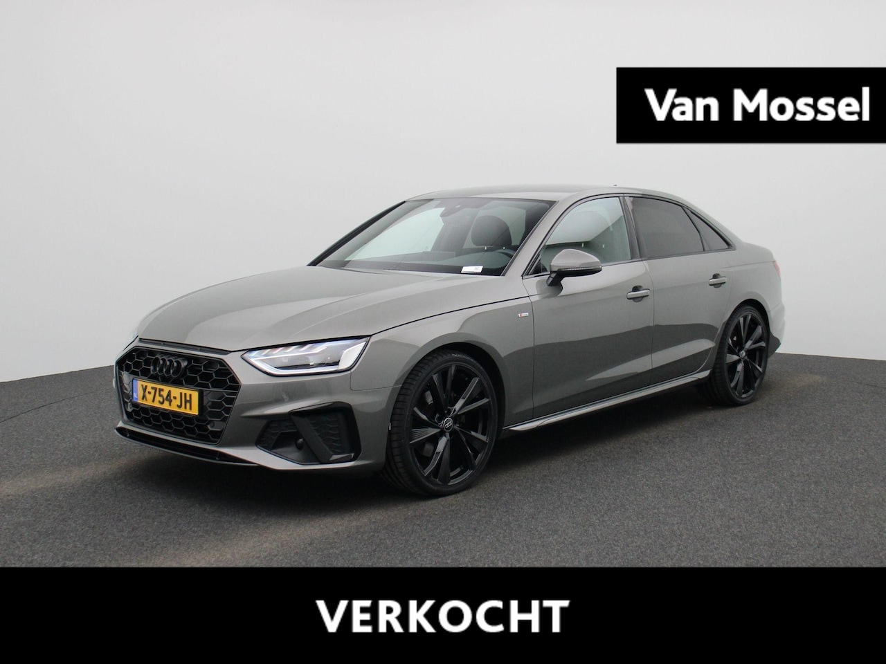 Audi A4 Limousine - 35 TFSI S edition Competition l Cruise control l MMI navigatie plus MMI touch l Apple Carp - AutoWereld.nl