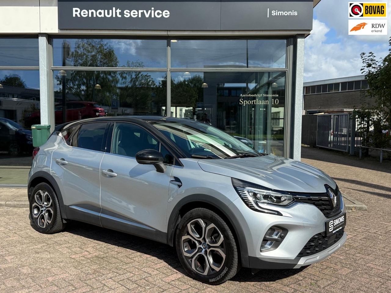 Renault Captur - 1.6 E-Tech Plug-in Hybrid 160 Intens Hybride Plug-in - Navi groot scherm + Cockpit view - AutoWereld.nl