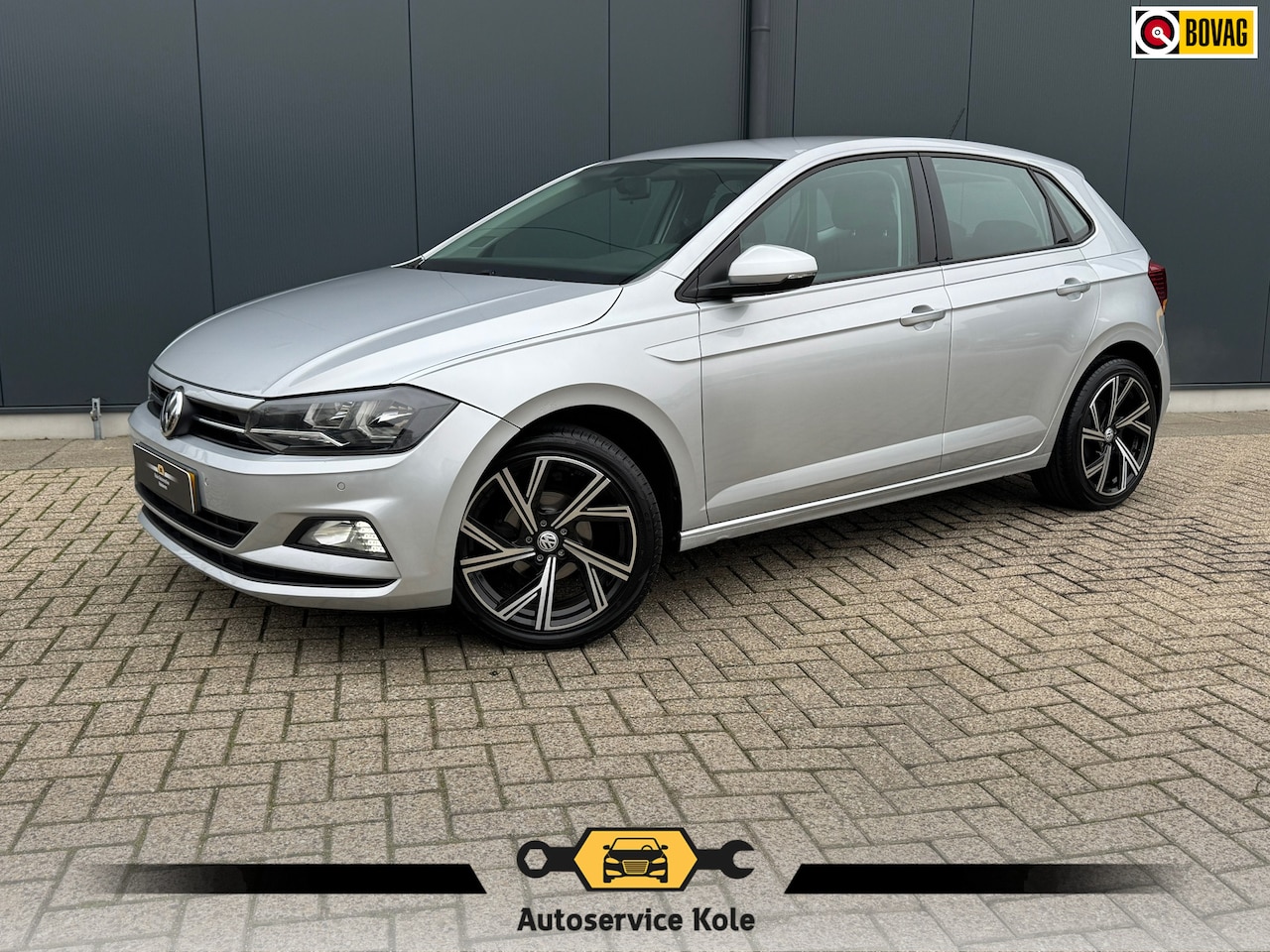 Volkswagen Polo - 1.0 TSI Comfortline * Carplay * Parkeersensoren * Lichtmetalen Velgen * - AutoWereld.nl