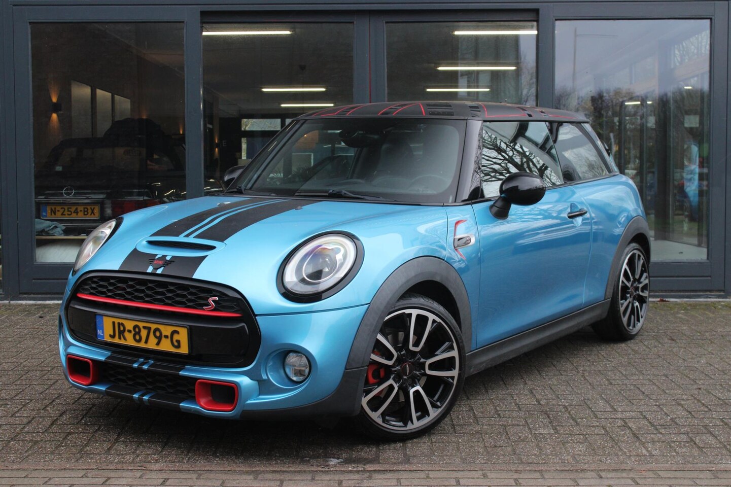 MINI Cooper S - 2.0 Chili | Uniek! | NAP | Harman/Kardon | Stoelverwarming | Camera | Telefoonvoorbereidin - AutoWereld.nl