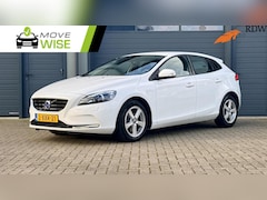 Volvo V40 - T2 - 120pk Momentum | 121.000 km | Trekhaak Afnb. | Stoelverwarming | 1e eigenaar | Xenon