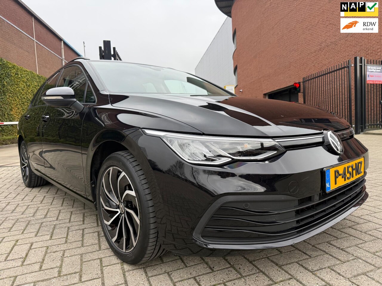 Volkswagen Golf Variant - 1.0 eTSI Life Business_Massage_stoel_1 JAAR_GARANTIE!! - AutoWereld.nl