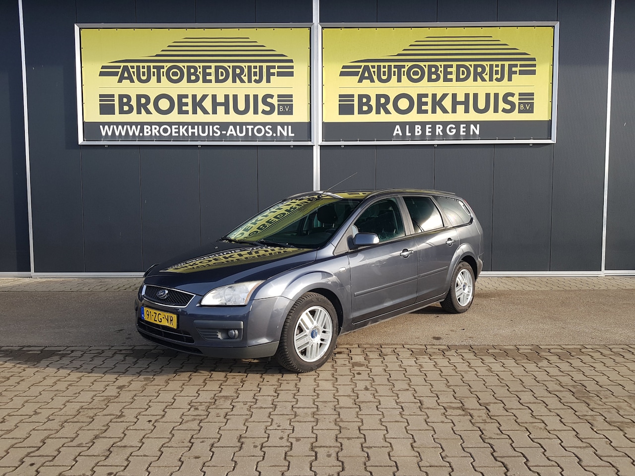 Ford Focus Wagon - 1.6-16V Ghia 1.6-16V Ghia - AutoWereld.nl