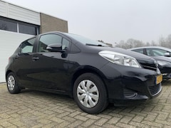 Toyota Yaris - 1.0 VVT-i 5DR NAP NWE APK Airco Trekhaak Elektrisch ramen