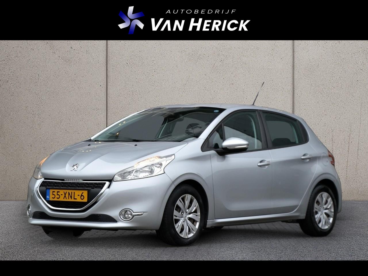 Peugeot 208 - 1.4 VTi Envy | Cruise Control | Achteruitrijcamera | Climate Control - AutoWereld.nl