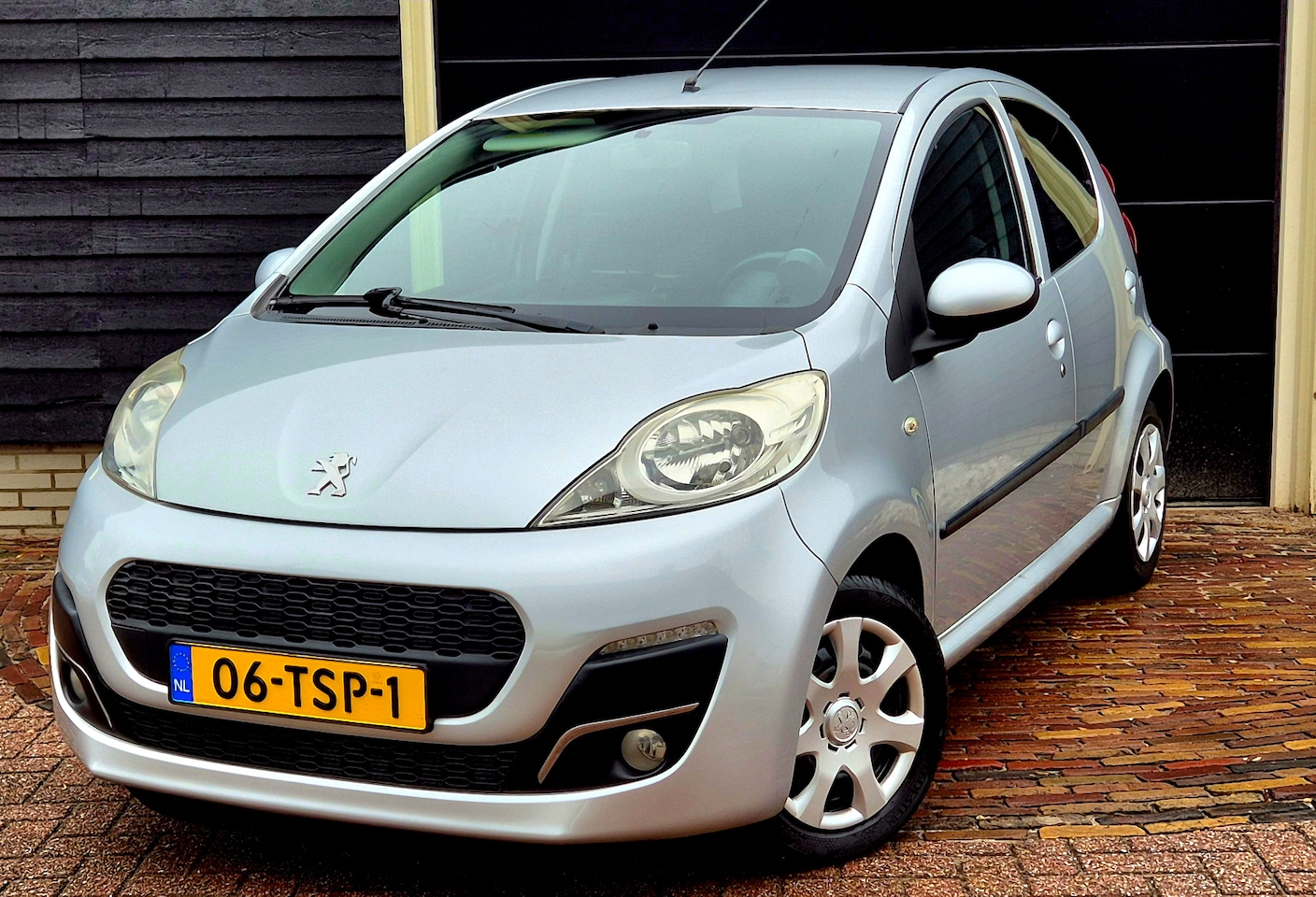 Peugeot 107 - 1.0 Active - AutoWereld.nl