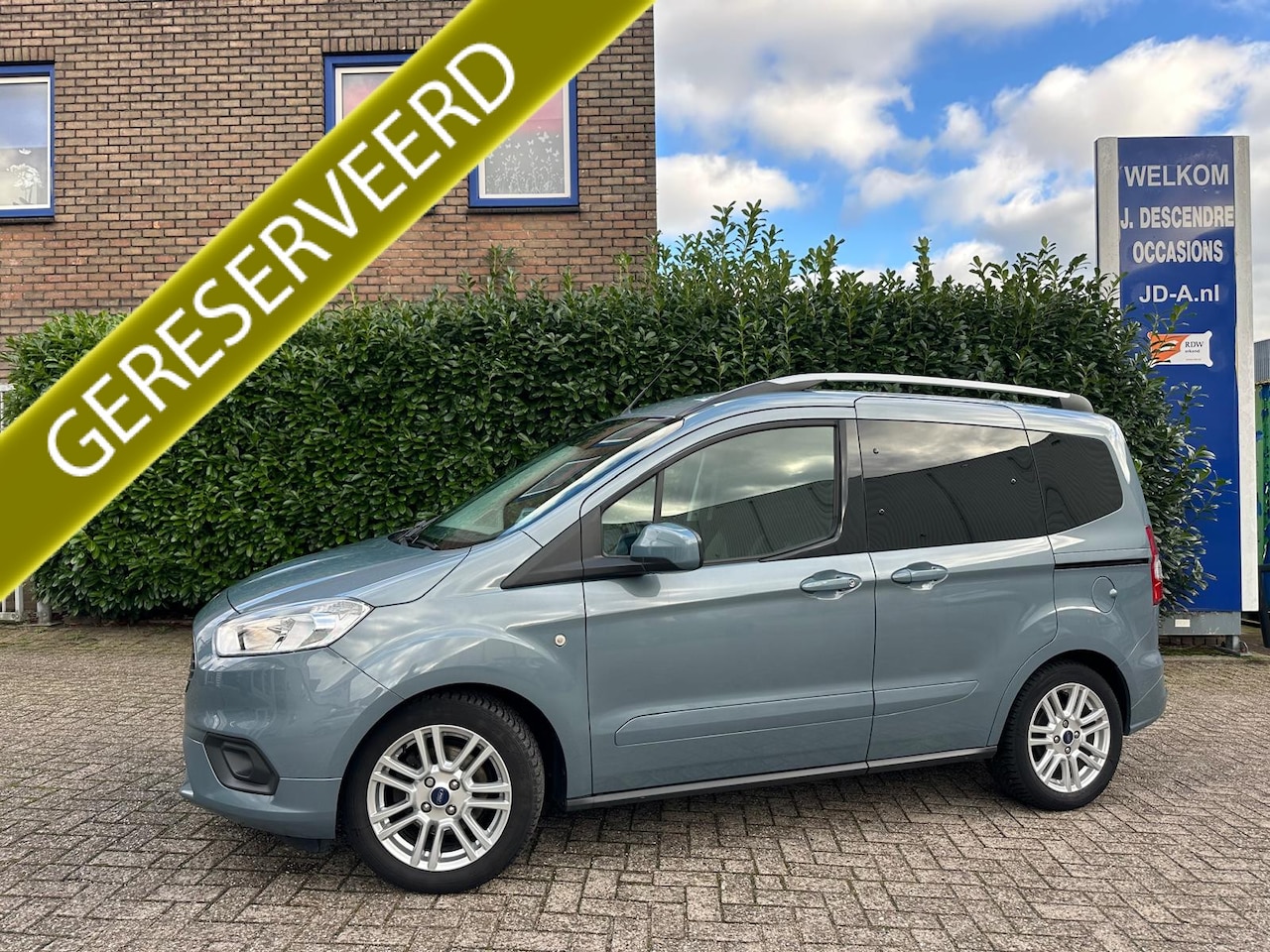 Ford Tourneo Courier - 1.0 Titanium Climate C, Cruise C, Camera, Lmv!!!! DINSDAG 27-01 ZIJN WIJ GEOPEND VAN 10:00 - AutoWereld.nl