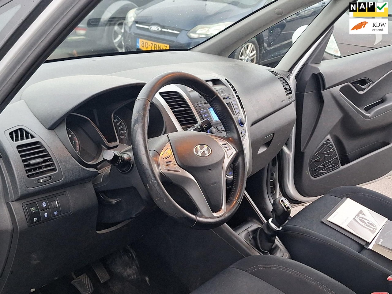 Hyundai ix20 - €4248,-1.4i i-Vision Airco Trekhaak Cruise Control - AutoWereld.nl