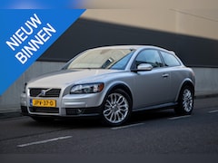 Volvo C30 - 2.4 D5 Momentum | 159.000KM | Stoelverwarming | Xenon | Automaat | Memory