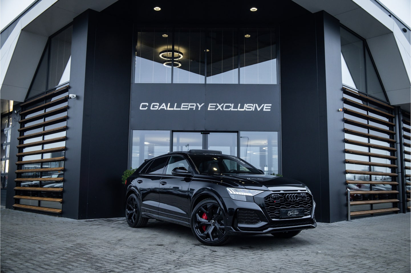 Audi RSQ8 - 4.0 TFSI quattro - RS Dynamic + | Panorama | B&O | Luchtvering | Stoelkoeling & Massage - AutoWereld.nl