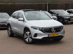 Mercedes-Benz EQA - 250 Business Solution AMG 67 kWh / Zeer compleet / Trekhaak / Panoramadak / 360Camera / He