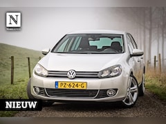 Volkswagen Golf - 1.8 TSI Highline LE 18T