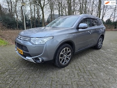 Mitsubishi Outlander - 2.0 PHEV Plug in Hybrid Executive Edition X-Line