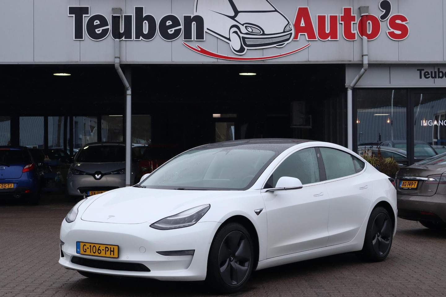 Tesla Model 3 - Long Range RWD Long Range AWD 75 kWh 87,4% SOH, BTW auto, Autopilot computer 3.0, Premium geluids install - AutoWereld.nl