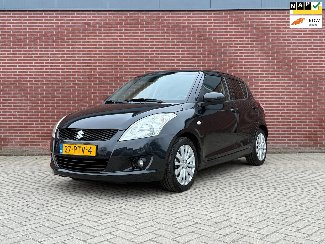 Suzuki Swift - 1.2 Exclusive / 5-deurs / Nap / Airco / Cruise Control / Stoelverwarming - AutoWereld.nl