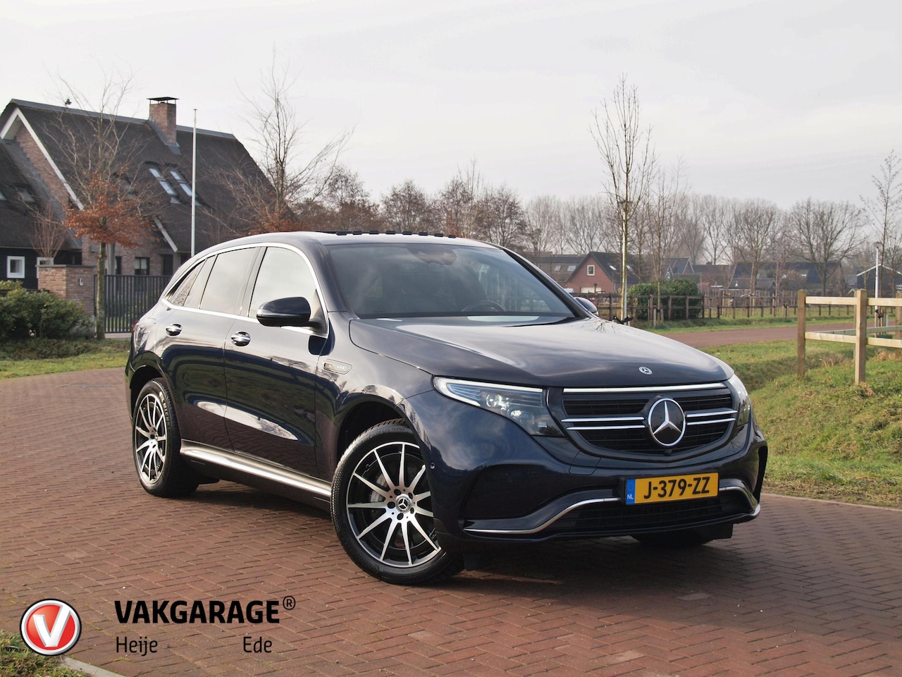 Mercedes-Benz EQC - 400 4MATIC Premium Plus 80 kWh | Panoramadak | Burmester | Head-Up Display | Sfeerverlicht - AutoWereld.nl