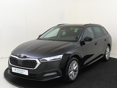 Skoda Octavia Combi - 1.4 TSI iV PHEV Business Edition | SoH 100% | Achteruitrijcamera | 3-zone airco | Cruise C