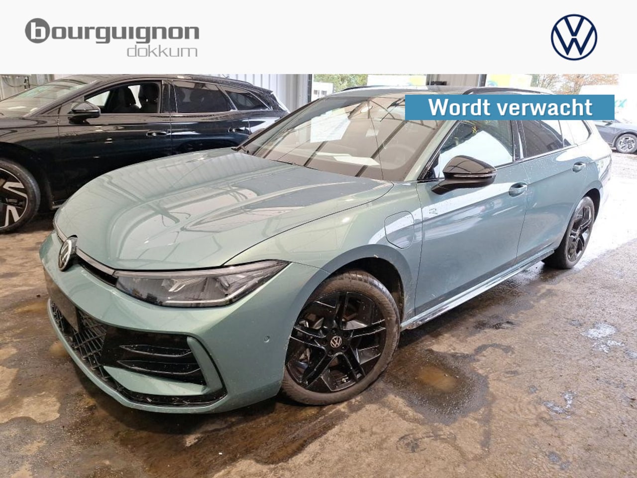 Volkswagen Passat Variant - 1.5 eHybrid R-Line | Trekhaak | Pano | Blackstyle | - AutoWereld.nl