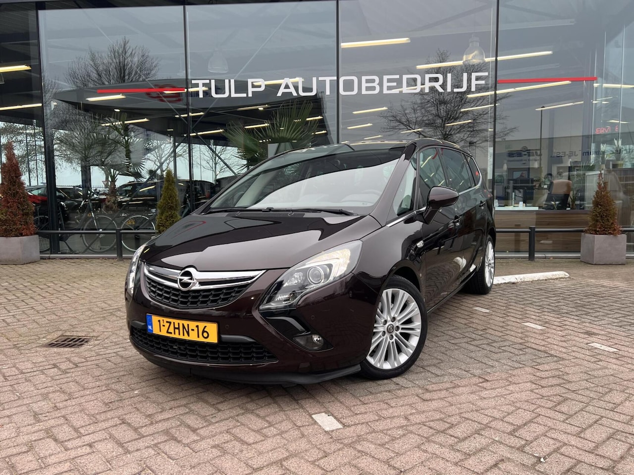 Opel Zafira Tourer - 1.6 Cosmo 7p. 170PK Leder Pano Xenon Navi NAP - AutoWereld.nl