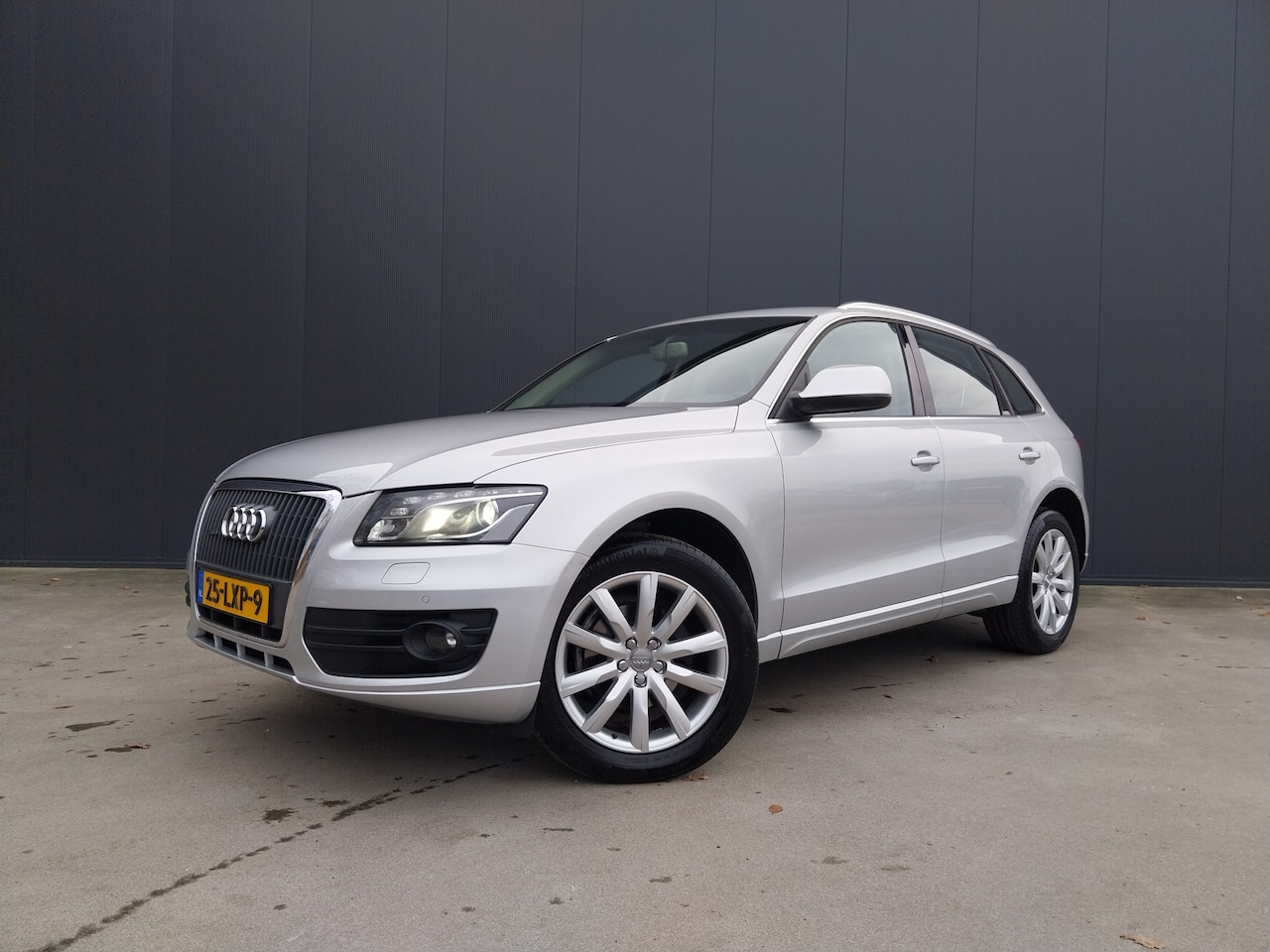 Audi Q5 - 2.0 TFSI quattro 211 PK Pro Line XENON LED NAVI CRUISE ECC AFNB TREKHAAK - AutoWereld.nl