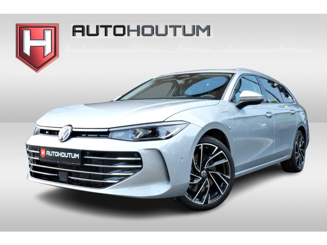 Volkswagen Passat Variant - 1.5 eHybrid Elegance Business Trekhaak, Panoramadak, Ach - AutoWereld.nl