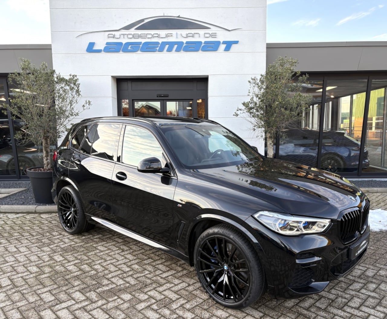 BMW X5 - 40d M-Sport| Panodak| Trekhaak| Soft Close| Head-Up - AutoWereld.nl