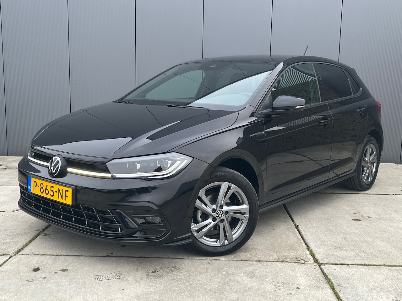 Volkswagen Polo - 1.0 TSI R-Line Business | Adaptive Cruise | Draadloze Apple CarPlay | IQ Light | Stoelverw - AutoWereld.nl