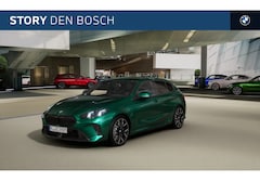 BMW 1-serie - 120 M Sport Automaat / Panoramadak / Sportstoelen / M Adaptief onderstel / Achteruitrijcam