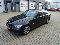 BMW 3-serie - 318i