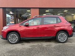 Peugeot 2008 - 1.2 PureTech Blue Lion | Trekhaak | Navigatie