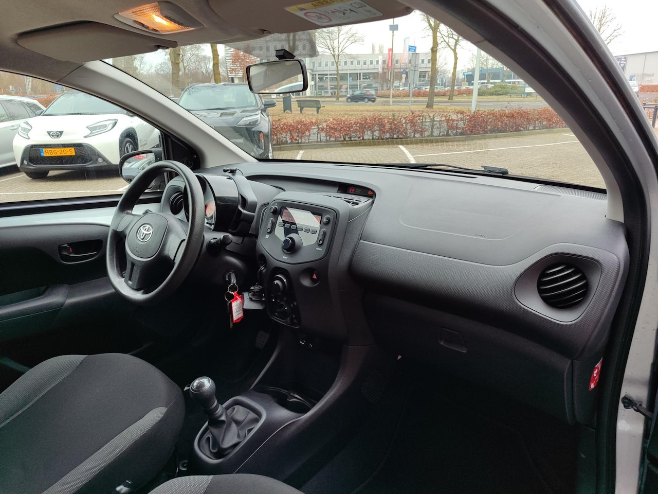 Toyota Aygo - 1.0 VVT-i X-FUN AIRCO BLUETOOTH EL-RAMEN 4S-BANDEN NL-AUTO 5-DRS - AutoWereld.nl