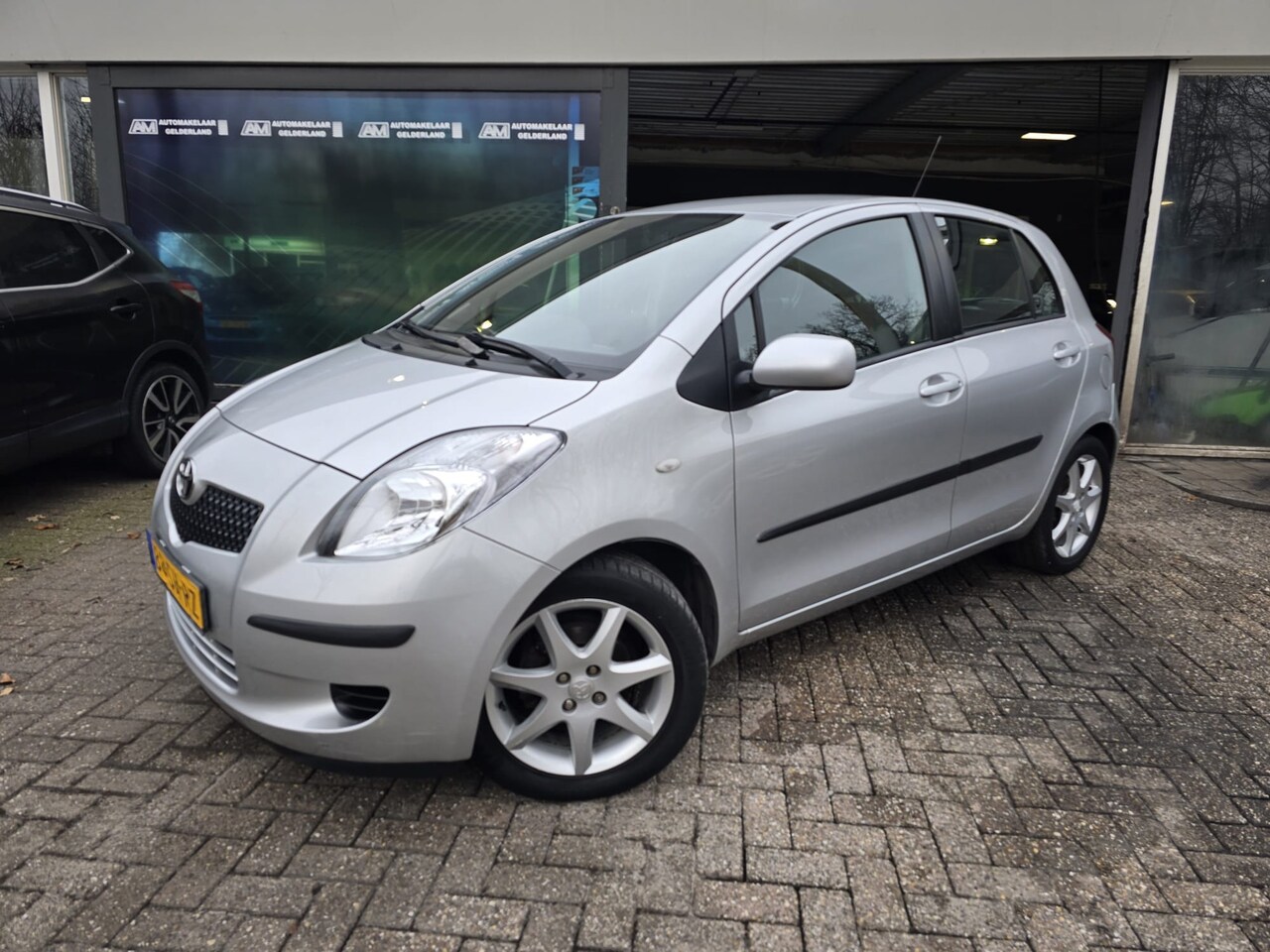 Toyota Yaris - 1.3 VVTi Sol MMT | AUTOMAAT | 12MND GARANTIE | AIRCO | ELEC RAMEN | LMV | - AutoWereld.nl