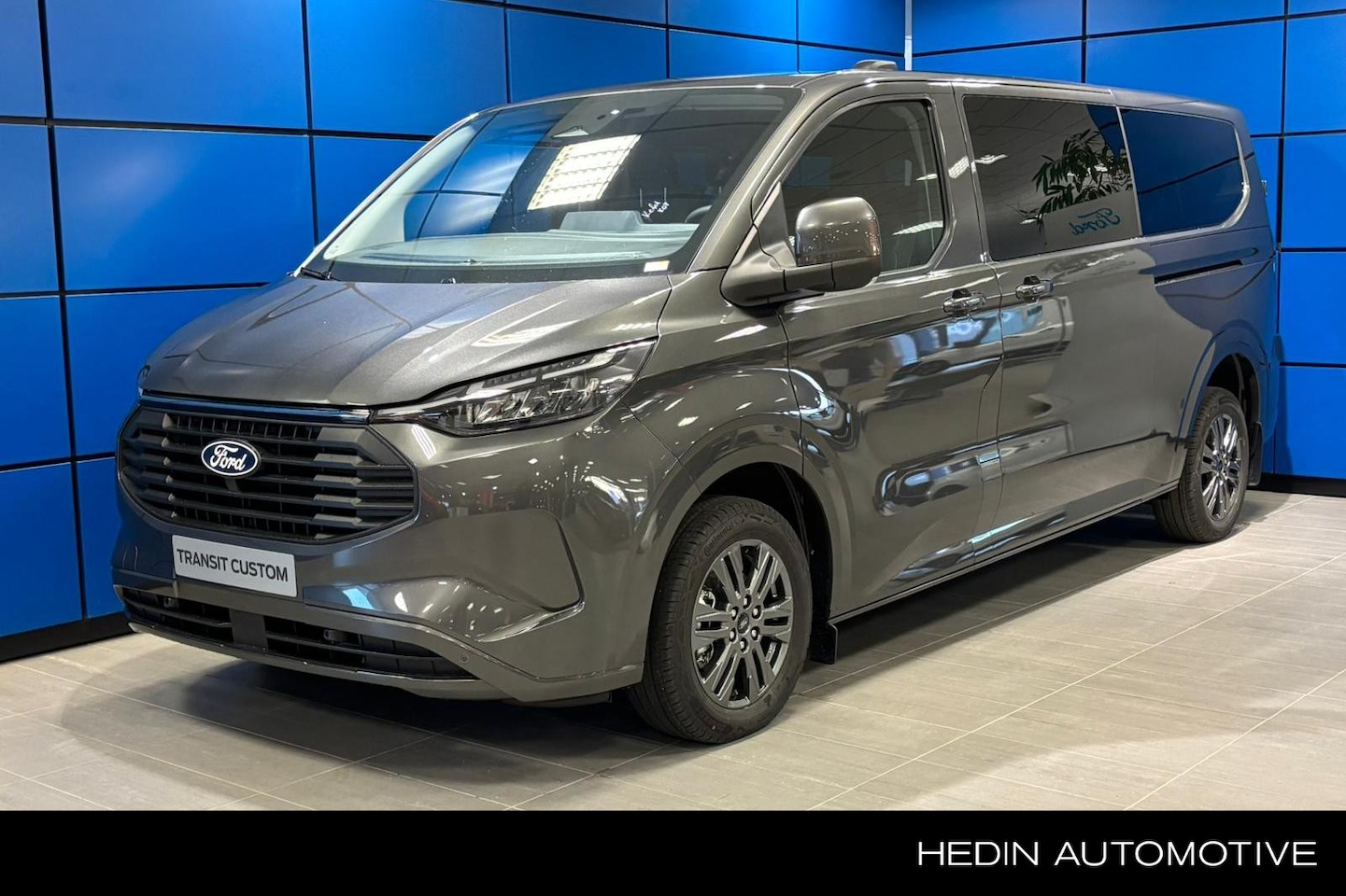 Ford Transit Custom - Ford Transit Custom Kombi 340 2.5 PHEV L2H1 Limited 9 Personenbus te bestellen - Volledige - AutoWereld.nl