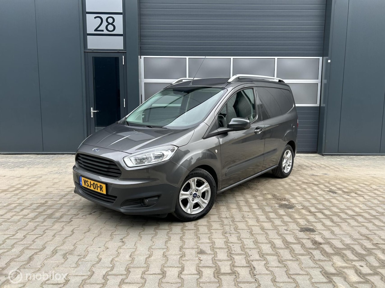 Ford Transit Courier - 1.0 Benzine Marge Airco - AutoWereld.nl