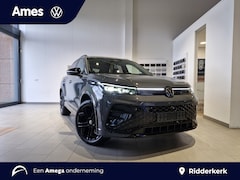 Volkswagen Tiguan - R-Line Edition 1.5 eHybrid 272 PK | Panoramaschuif-kanteldak | Trekhaak inklapbaar | Black