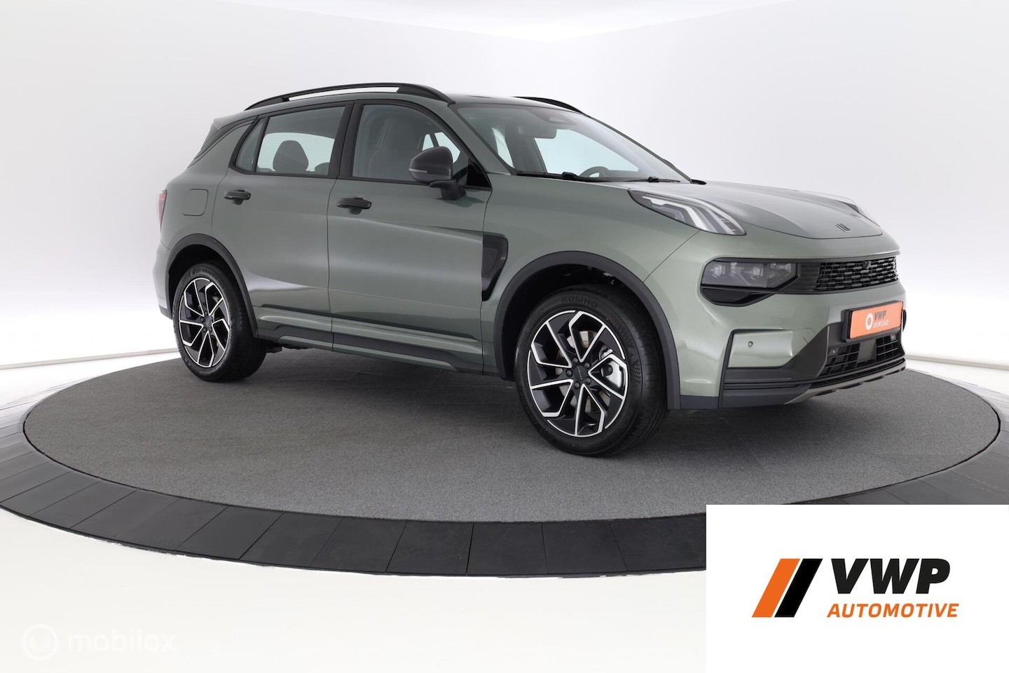 Lynk & Co 01 - 1.5 Core | Mineral Green | 2026 | Nu beschikbaar - AutoWereld.nl