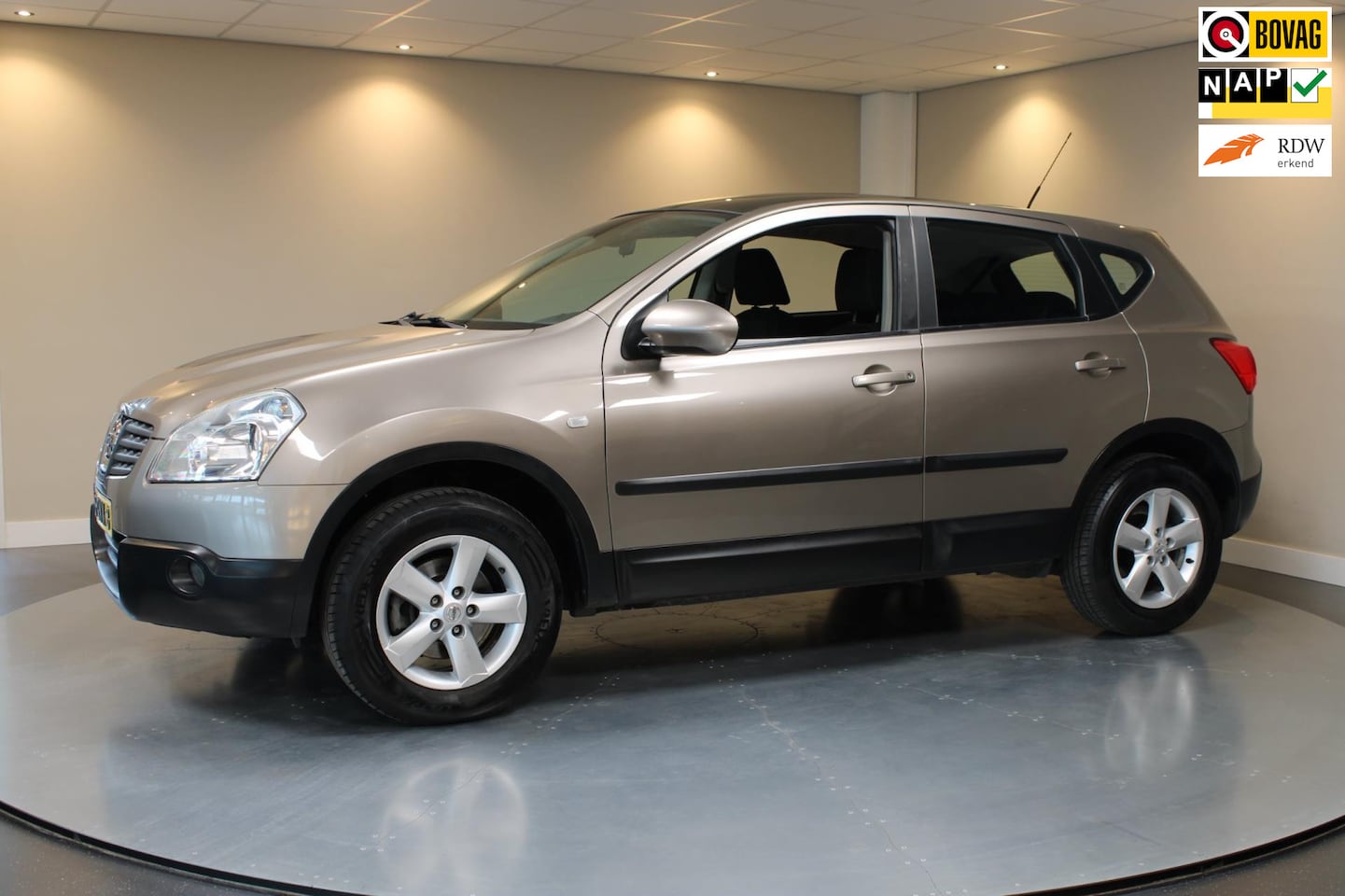 Nissan Qashqai - 1.6 Acenta *Panorama* Trekhaak|Cruise|NAP - AutoWereld.nl