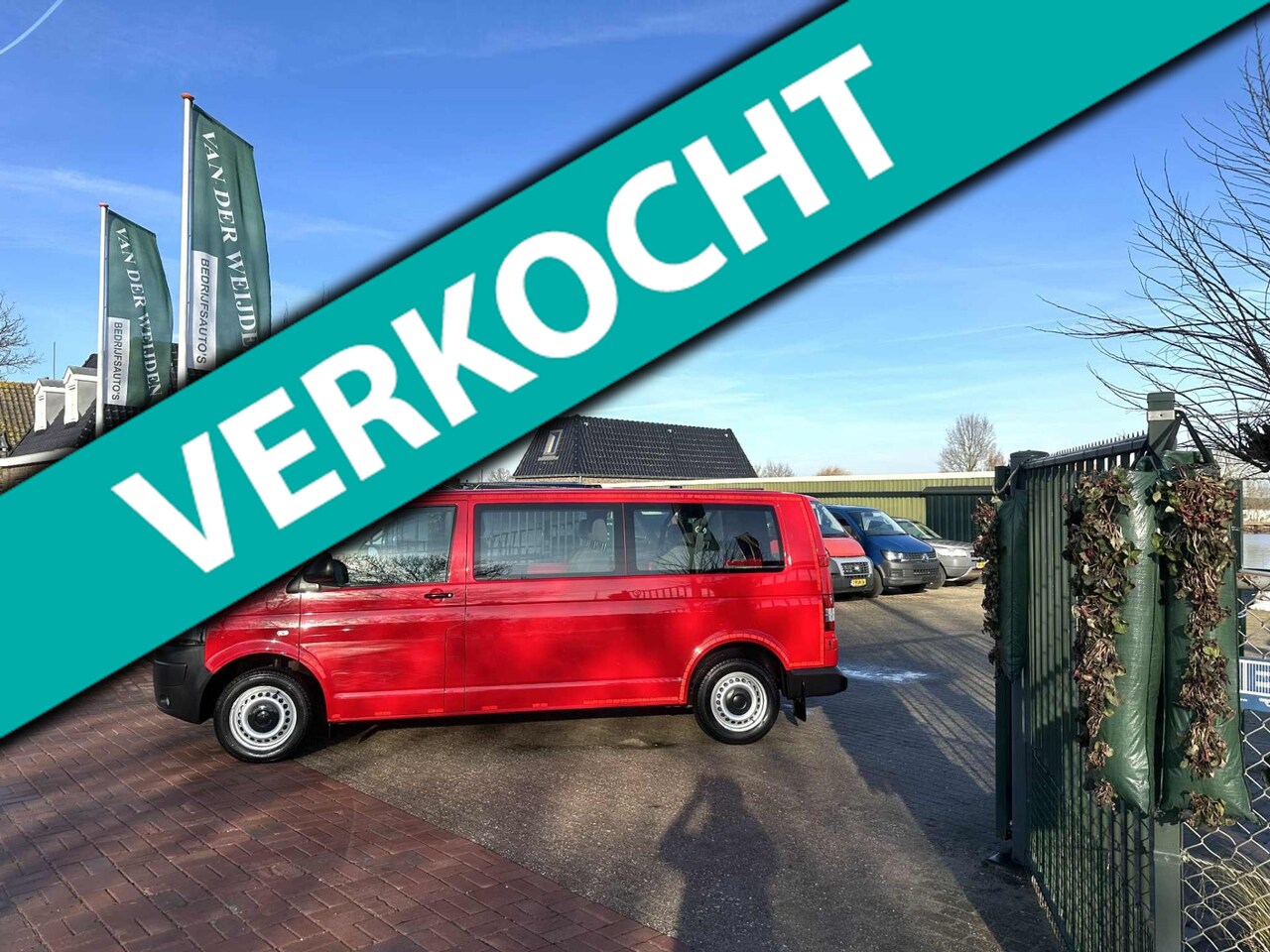 Volkswagen Transporter Kombi - 2.0 TDI L2H1 Automaat 3 + 3 + 3 - AutoWereld.nl