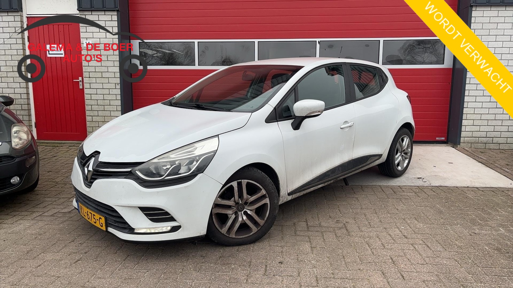 Renault Clio - 1.5 dCi Ecoleader Zen D-RIEM VV / AIRCO / NAVI / BLUETOOTH / CRUISE / DAB+ / NL-AUTO - AutoWereld.nl