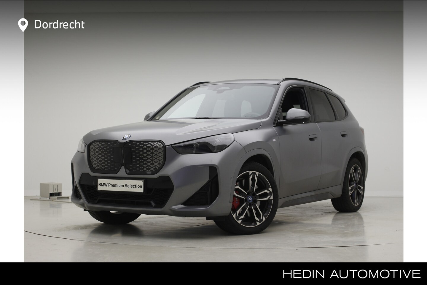 BMW iX1 - eDrive20 67 kWh | M-Sport Pro | Stoelverstelling elektrisch | Harman Kardon | Panoramadak - AutoWereld.nl