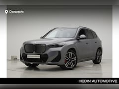 BMW iX1 - eDrive20 67 kWh | M-Sport Pro | Stoelverstelling elektrisch | Harman Kardon | Panoramadak