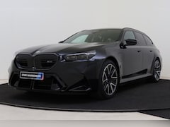 BMW 5-serie Touring - M5 Automaat / M Drive Professional / Panoramadak / Trekhaak / Bowers & Wilkin / M Multifun